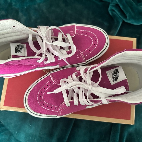 Vans - pink suede hightops - Picture 4 of 6